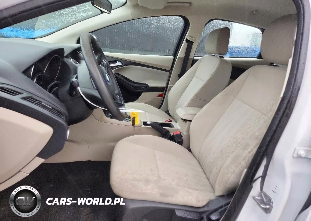 2017 Ford Focus Se VIN:1FADP3K27HL208244 - 7