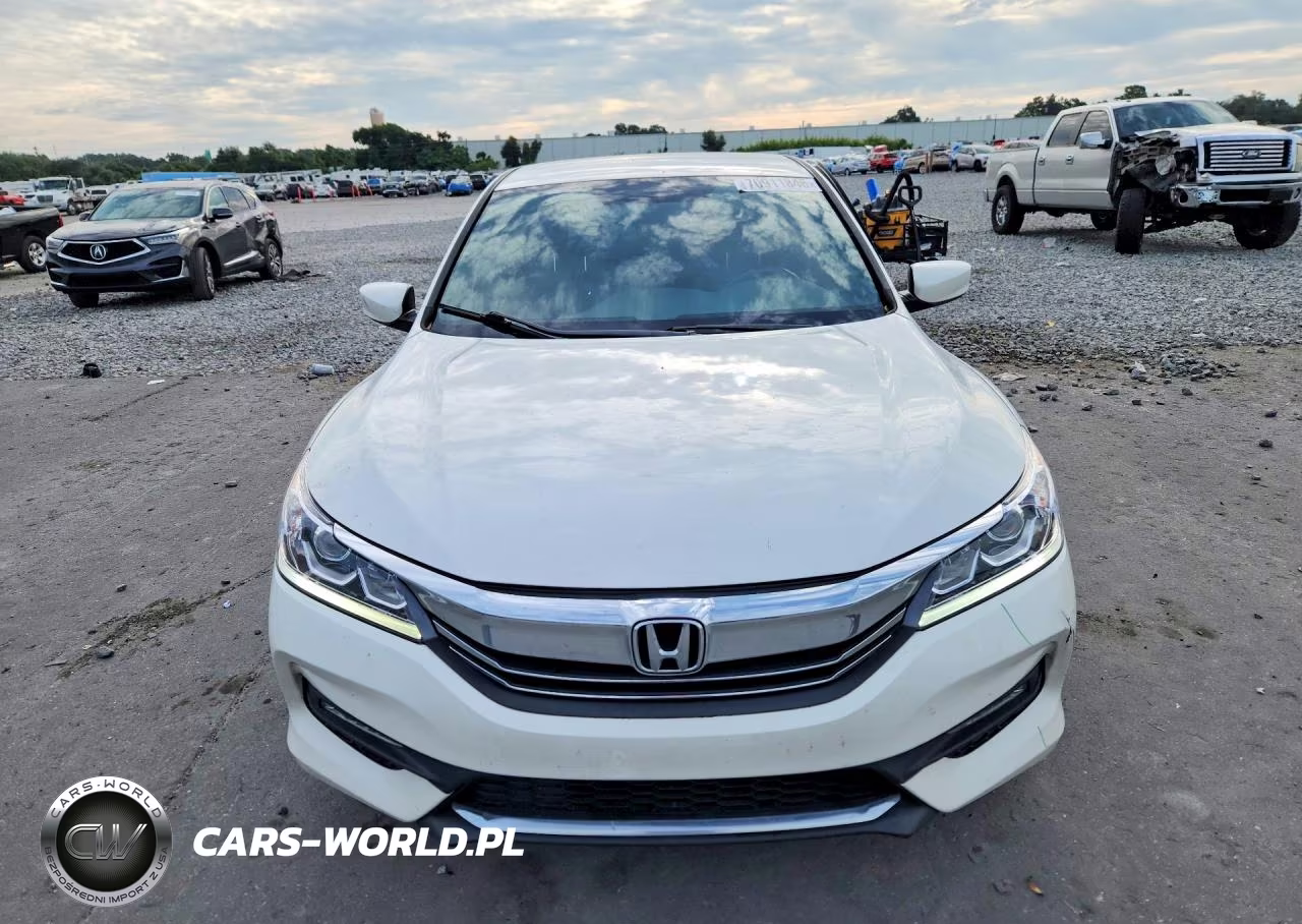 2017 Honda Accord Sport VIN:1HGCR2F52HA152600 - 5