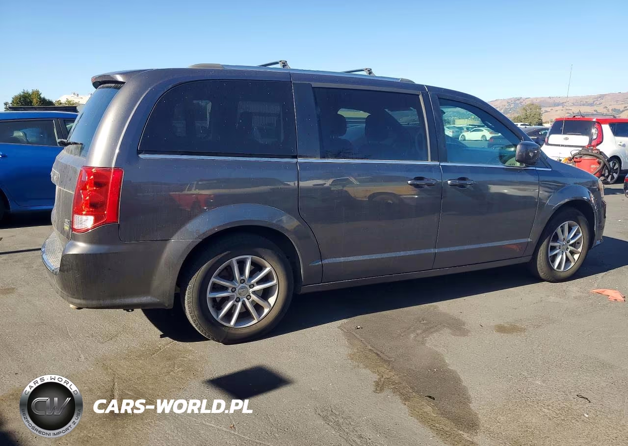 2018 Dodge Grand Caravan Sxt VIN:2C4RDGCGXJR241679 - 3