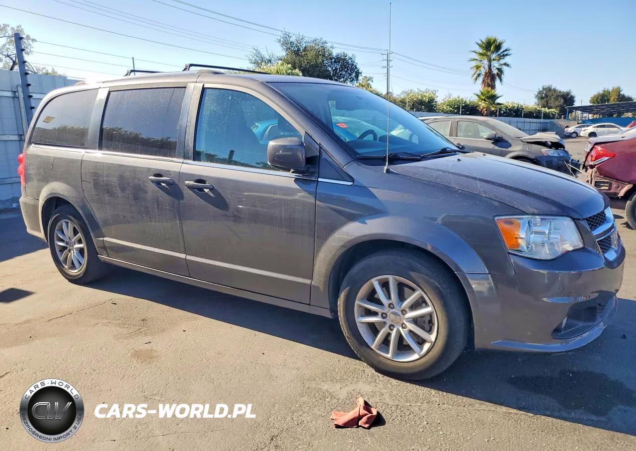 2018 Dodge Grand Caravan Sxt VIN:2C4RDGCGXJR241679 - 4