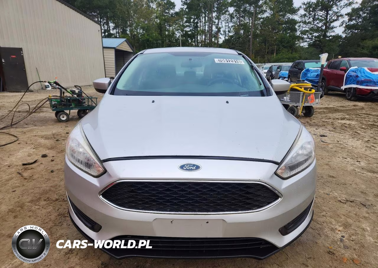 2018 Ford Focus Se VIN:1FADP3F2XJL279888 - 5