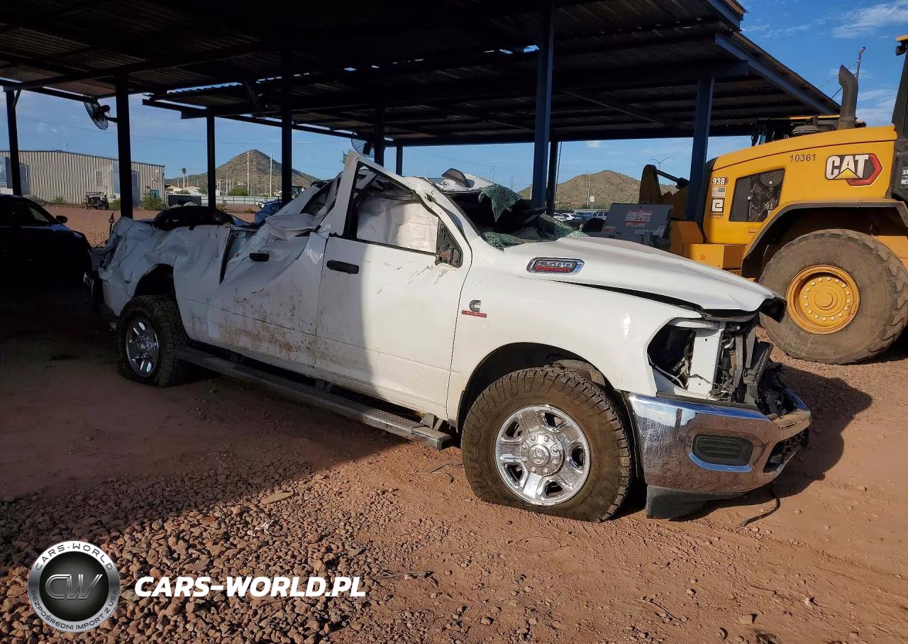 2023 Ram 2500 Tradesman VIN:3C6UR5CL3PG635334 - 4