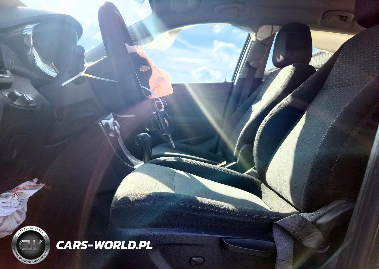 2020 Chevrolet Trax Ls VIN:3GNCJKSB2LL211803 - 7