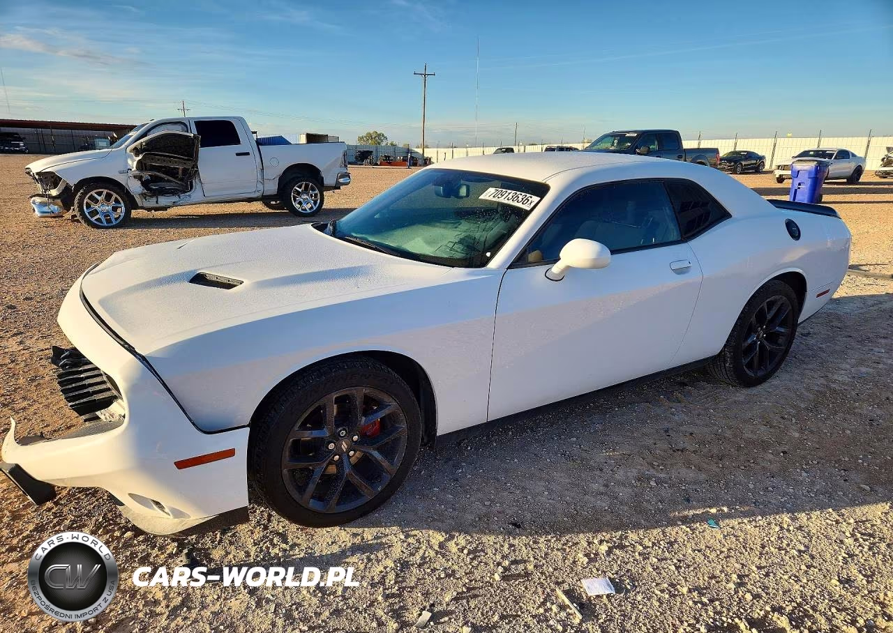 2021 Dodge Challenger Sxt