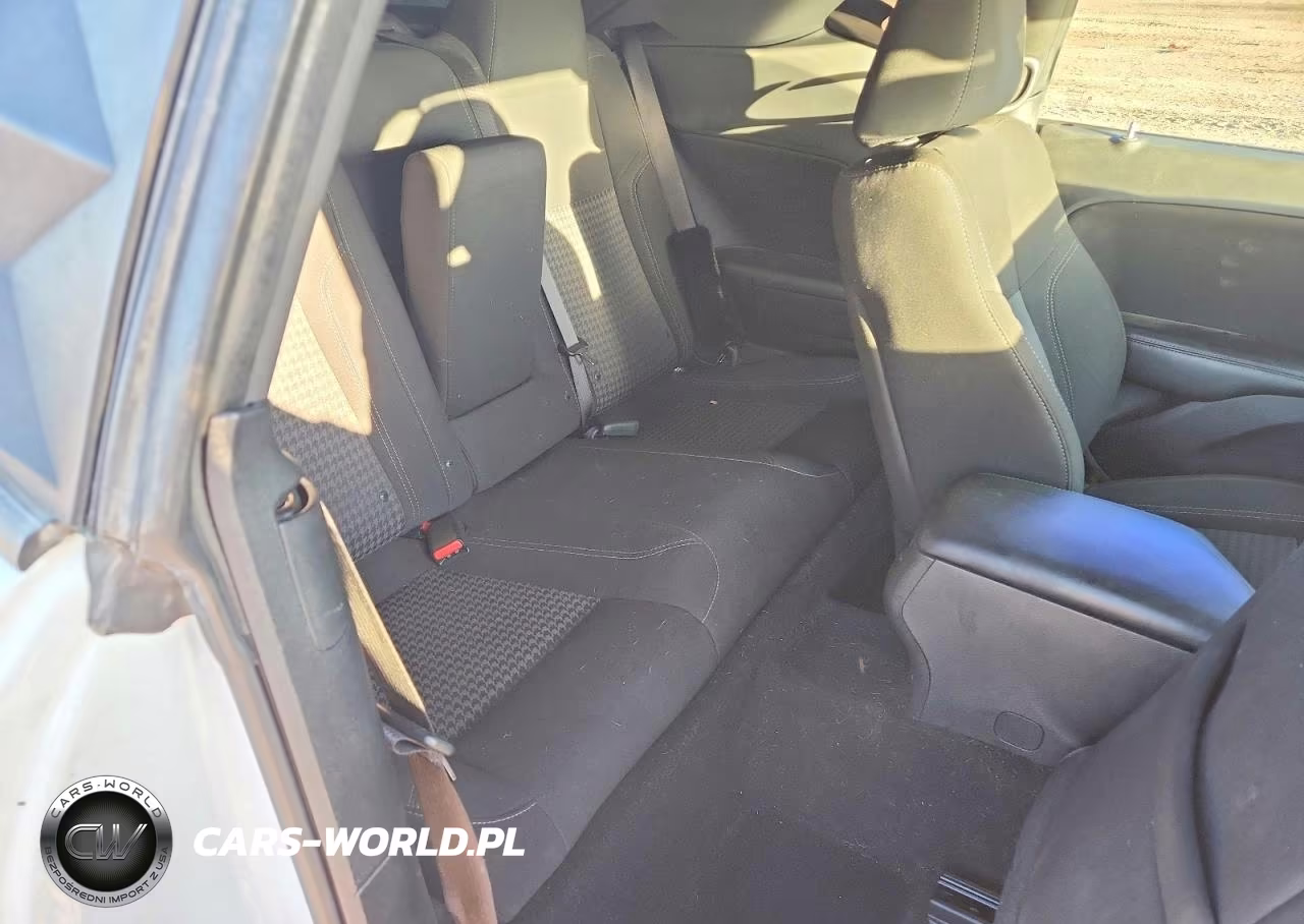 2021 Dodge Challenger Sxt VIN:2C3CDZAG2MH596493 - 10