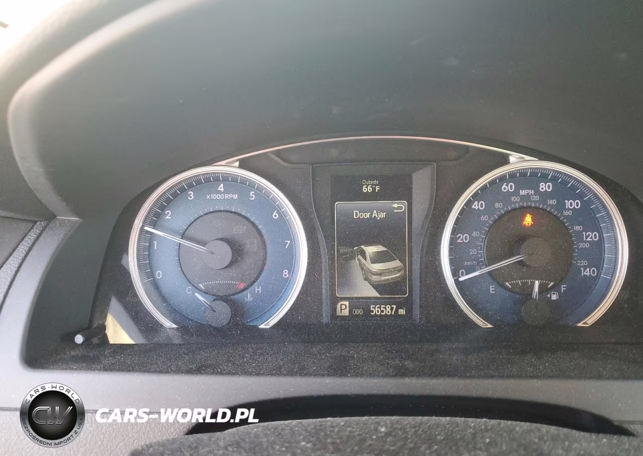 2017 Toyota Camry Le VIN:4T1BF1FK1HU672087 - 9