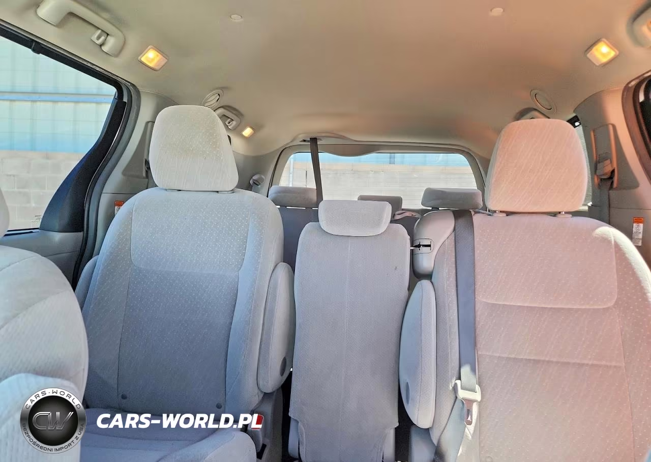 2016 Toyota Sienna Le VIN:5TDKK3DC6GS724503 - 10