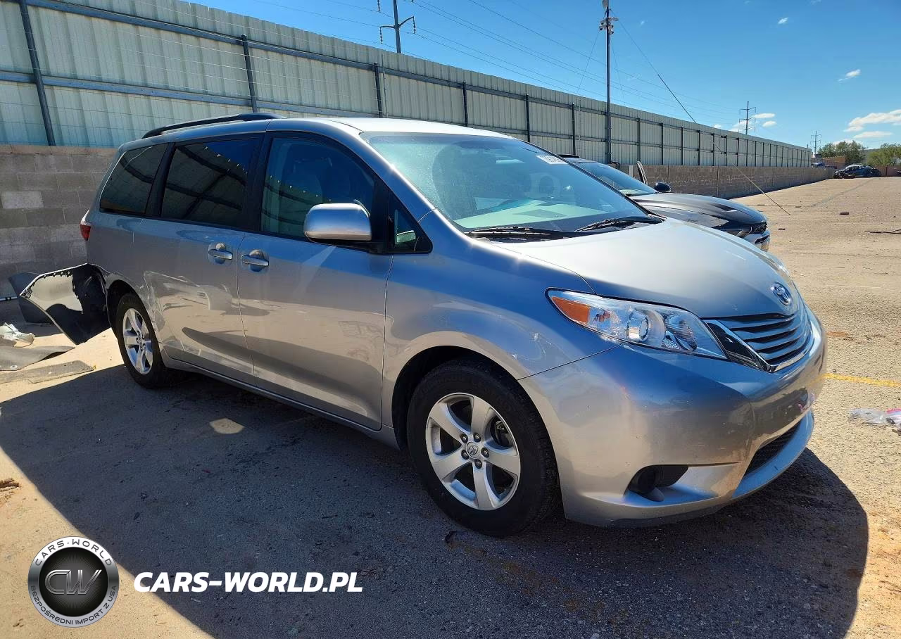 2016 Toyota Sienna Le VIN:5TDKK3DC6GS724503 - 4