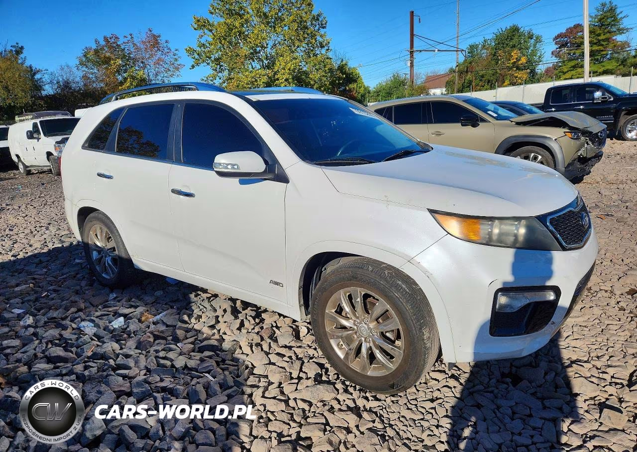 2011 Kia Sorento Sx VIN:5XYKWDA23BG146517 - 4