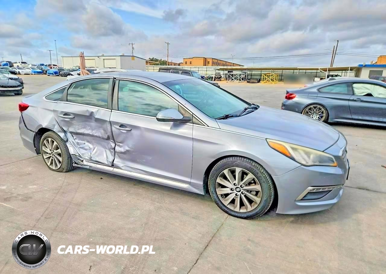 2016 Hyundai Sonata Sport VIN:5NPE34AF9GH294132 - 4