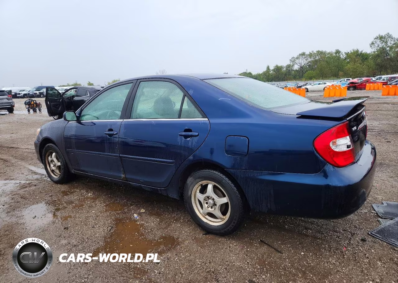 2002 Toyota Camry Le VIN:4T1BE32K42U550318 - 2