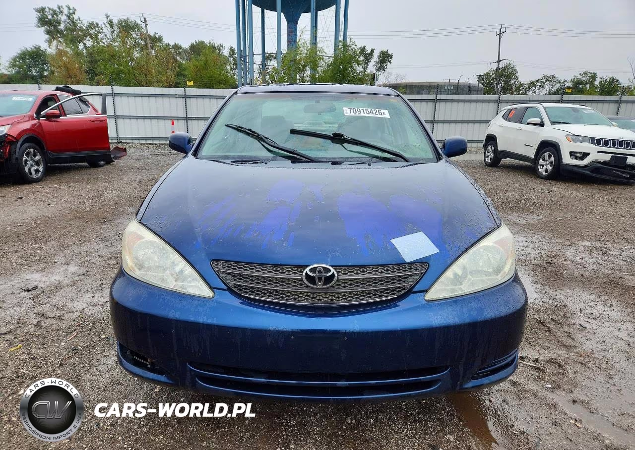 2002 Toyota Camry Le VIN:4T1BE32K42U550318 - 5