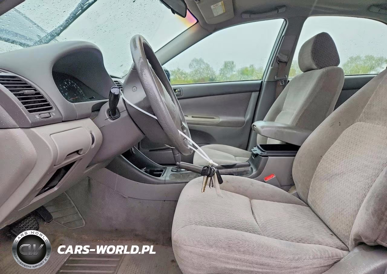 2002 Toyota Camry Le VIN:4T1BE32K42U550318 - 7
