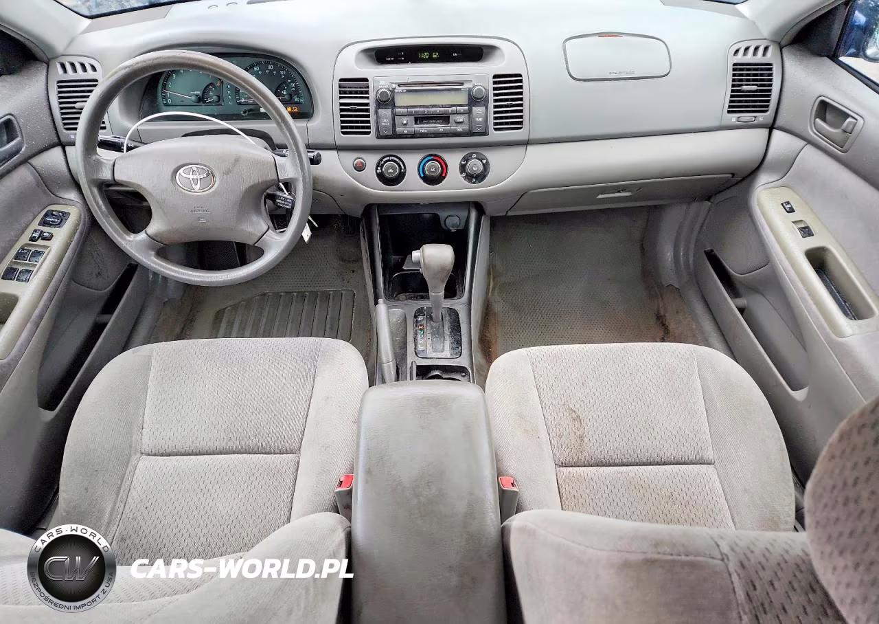 2002 Toyota Camry Le VIN:4T1BE32K42U550318 - 8