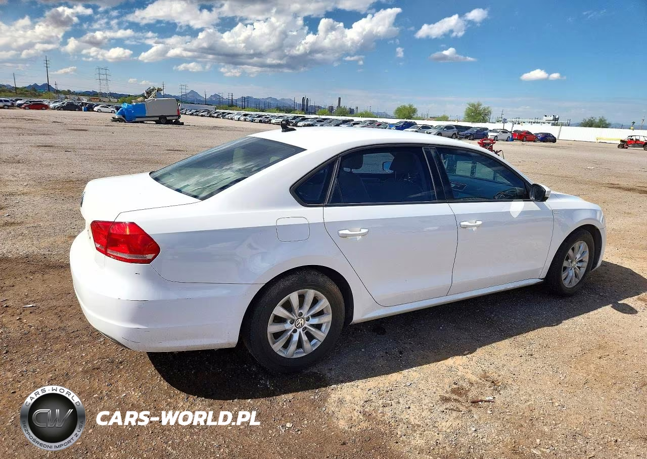 2013 Volkswagen Passat S VIN:1VWAP7A36DC143084 - 3