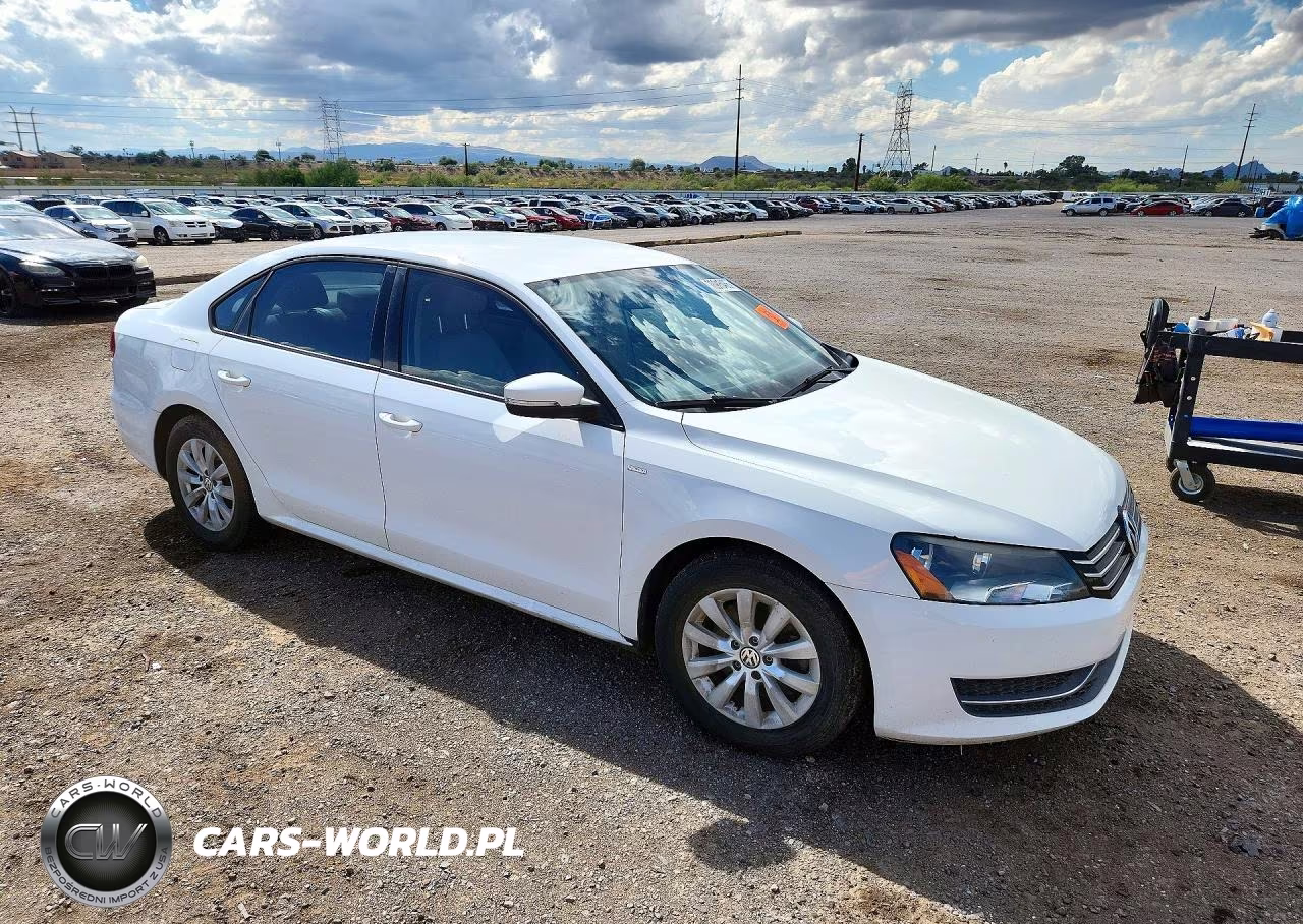 2013 Volkswagen Passat S VIN:1VWAP7A36DC143084 - 4