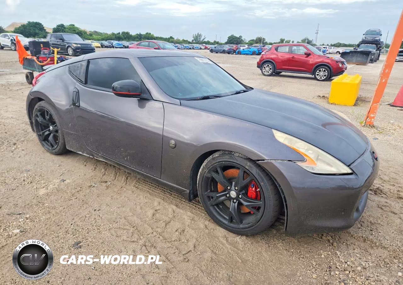 2010 Nissan 370Z Base VIN:JN1AZ4EH2AM502442 - 4