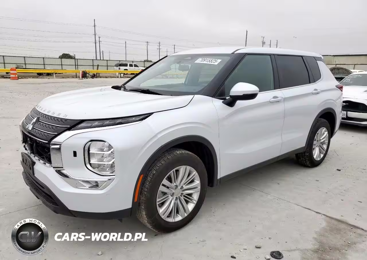 2024 Mitsubishi Outlander Es