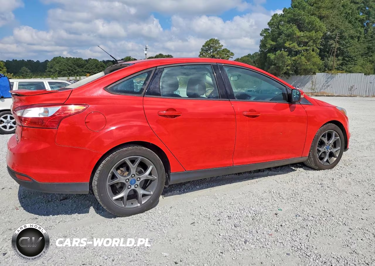 2013 Ford Focus Se VIN:1FADP3F28DL211755 - 3