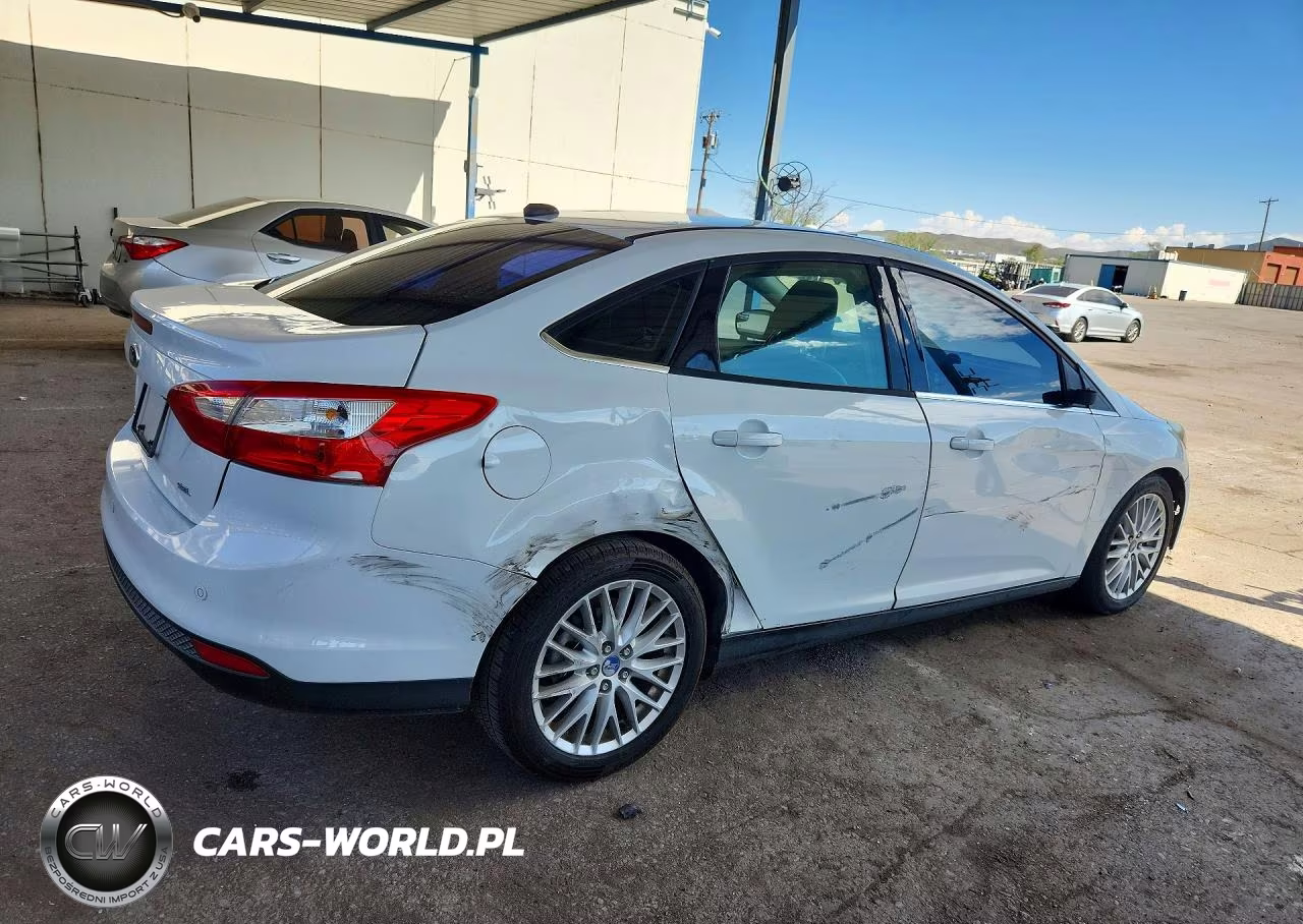 2012 Ford Focus Sel VIN:1FAHP3H22CL371577 - 3
