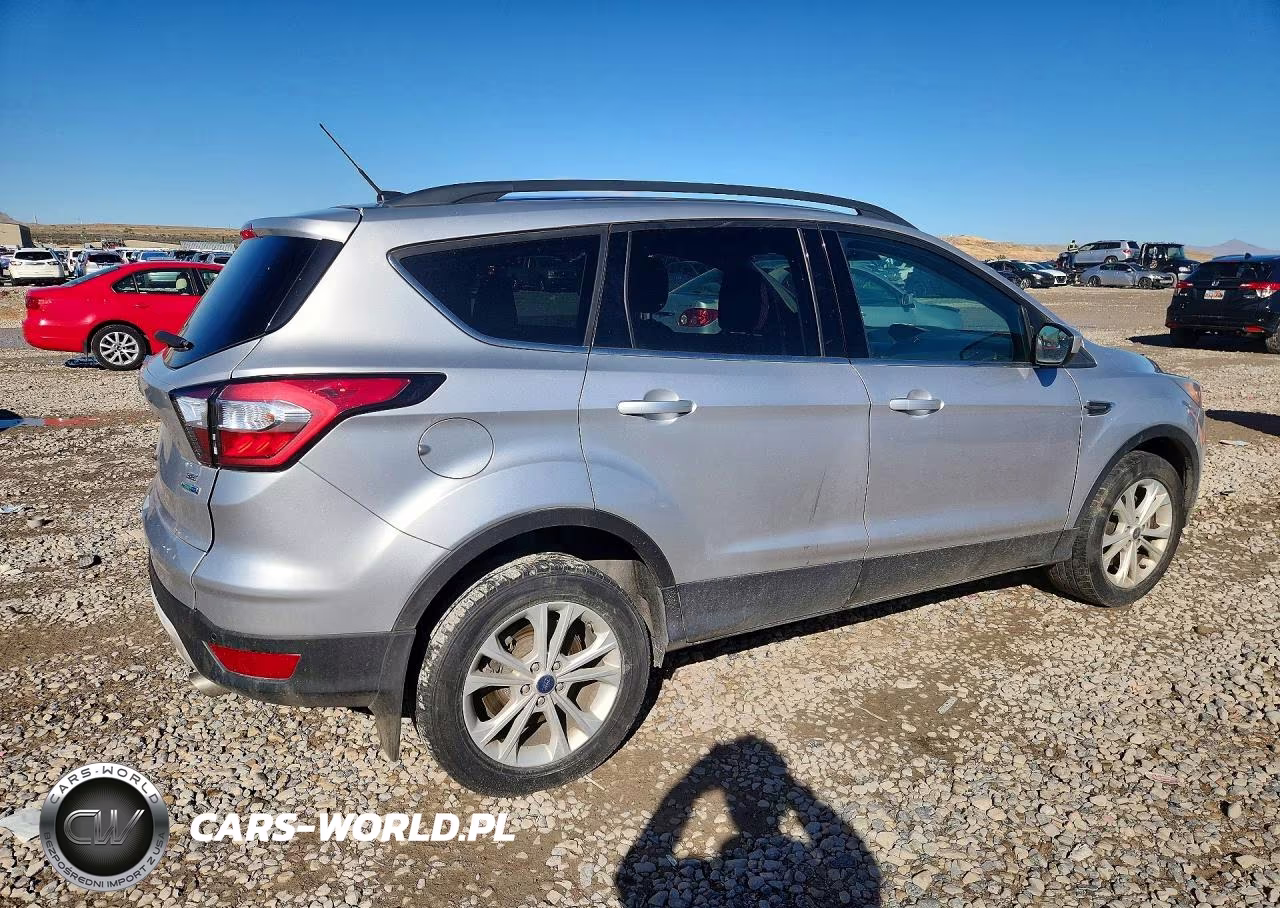 2018 Ford Escape Se VIN:1FMCU9GD6JUC12468 - 3