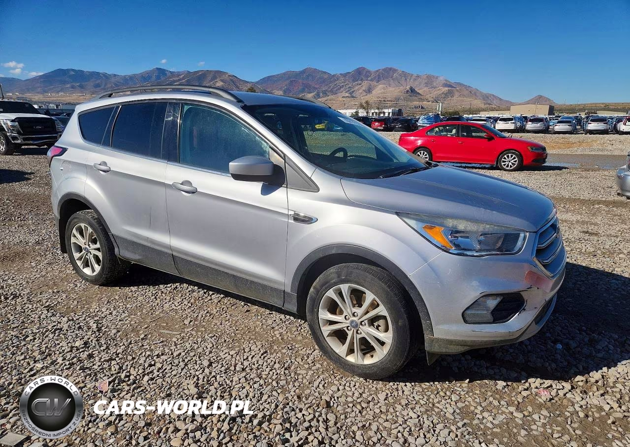 2018 Ford Escape Se VIN:1FMCU9GD6JUC12468 - 4