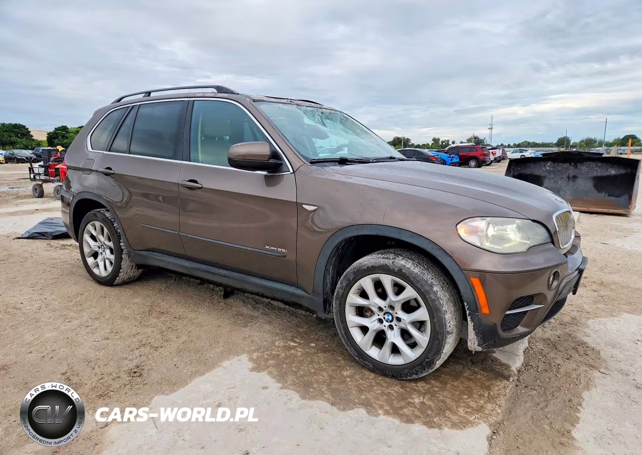 2013 BMW X5 xDrive35I VIN:5UXZV4C58D0B04282 - 4