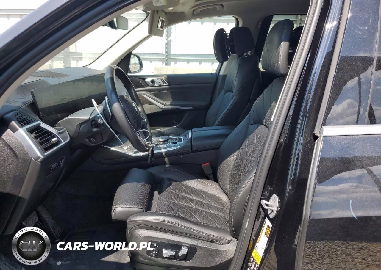 2023 BMW X7 xDrive40I VIN:5UX23EM01P9R02975 - 7