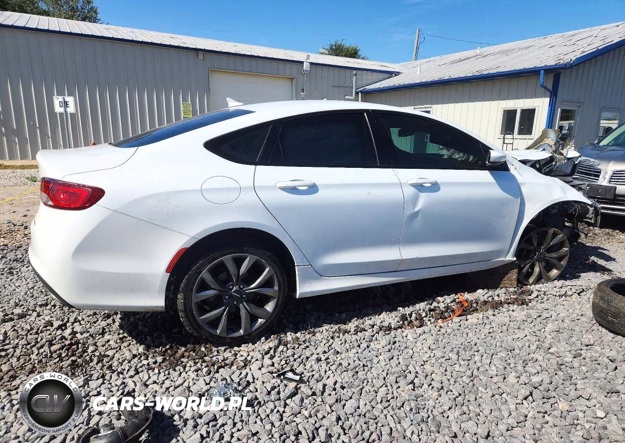 2016 Chrysler 200 S VIN:1C3CCCBB2GN144672 - 3