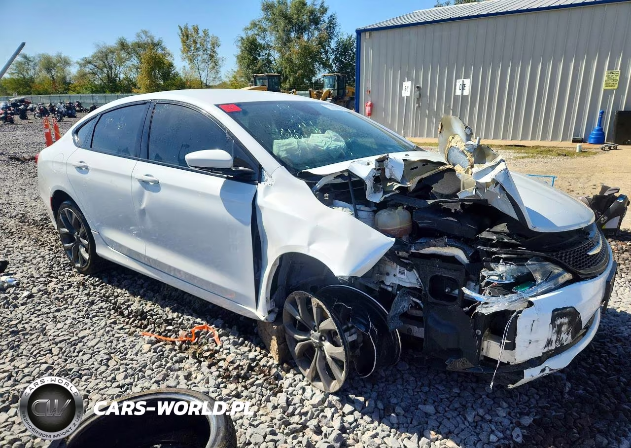 2016 Chrysler 200 S VIN:1C3CCCBB2GN144672 - 4