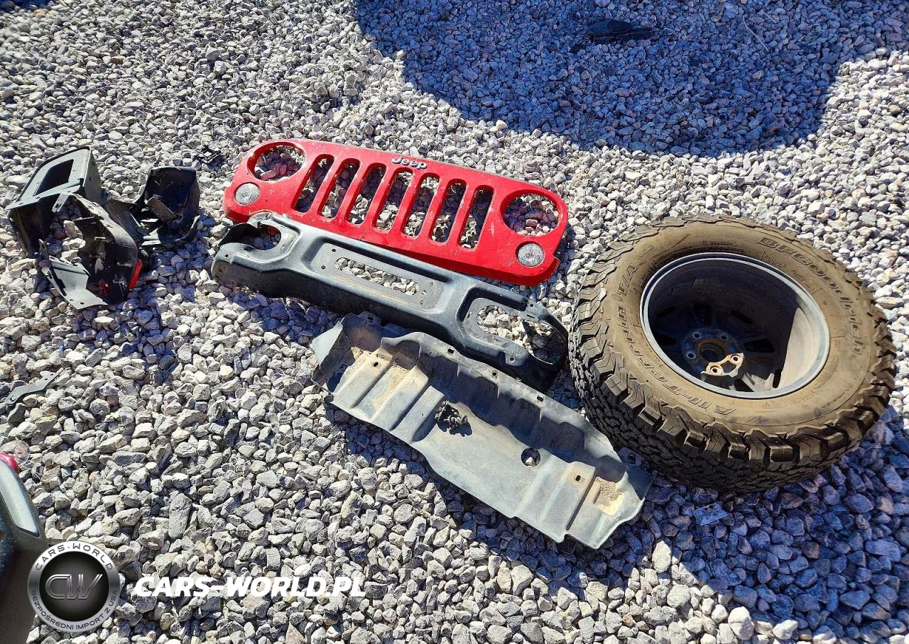 2015 Jeep Wrangler Rubicon VIN:1C4BJWCG8FL720820 - 12