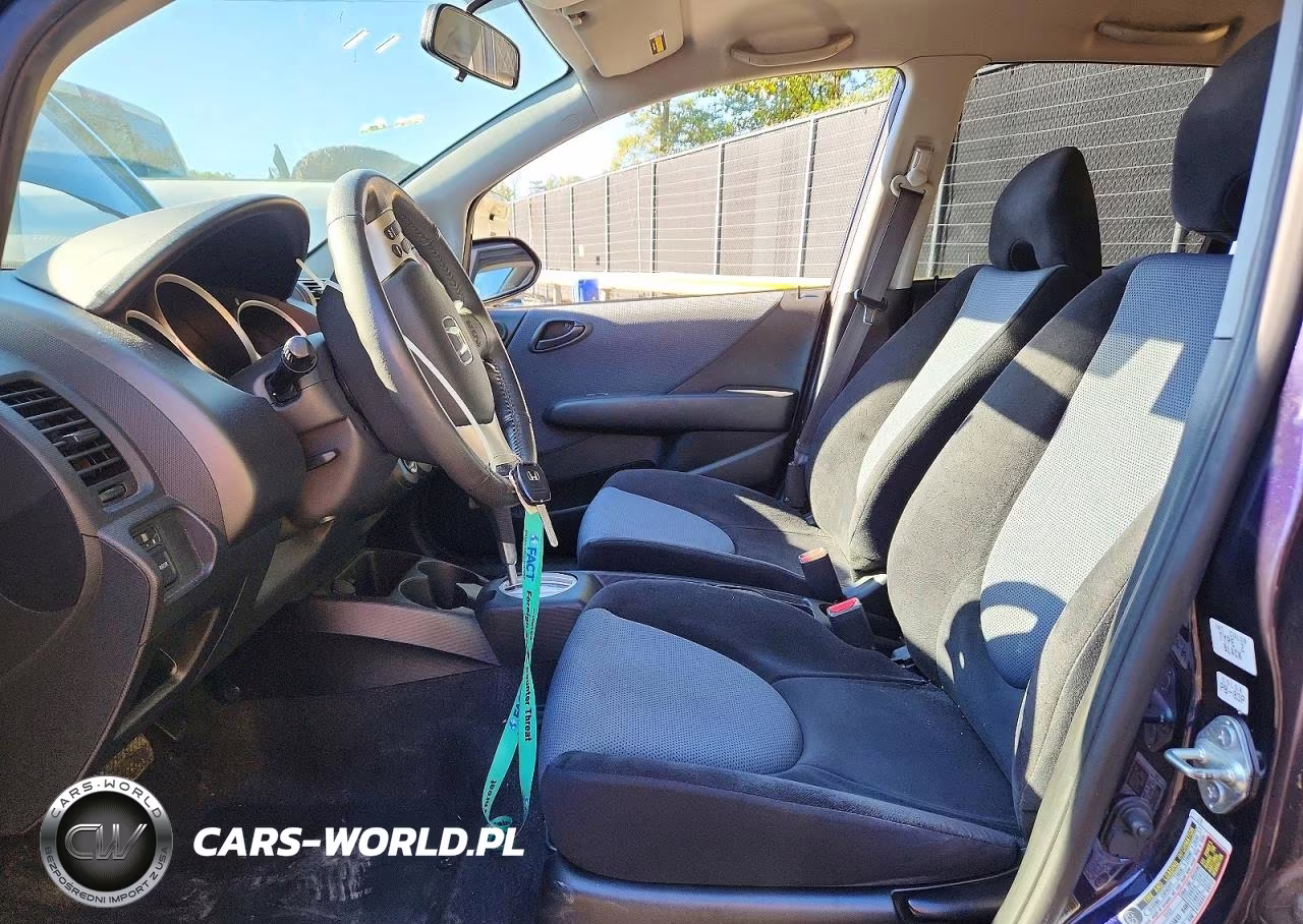 2008 Honda Fit Sport VIN:JHMGD38618S015182 - 7