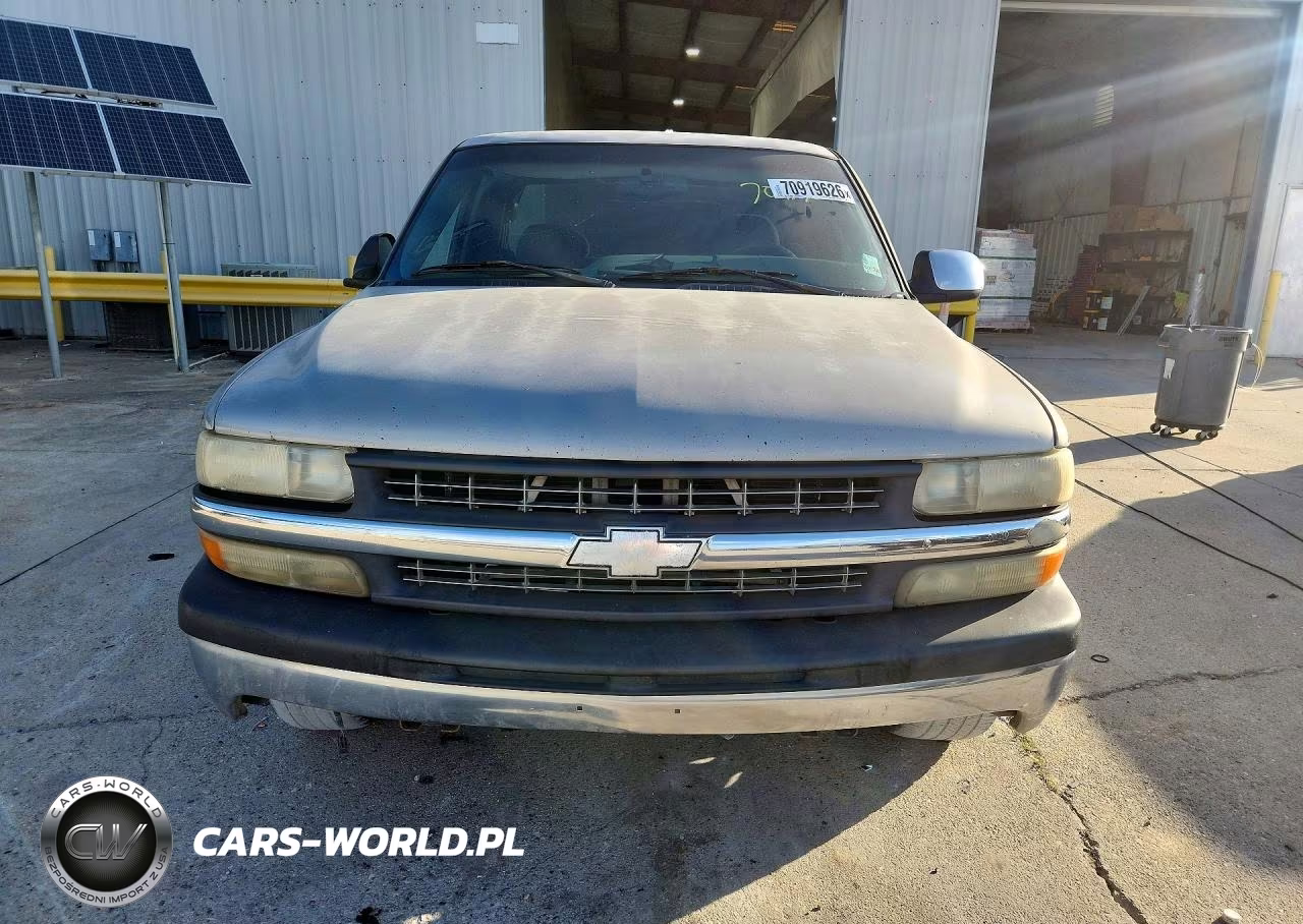 2002 Chevrolet Silverado C1500 VIN:2GCEC19T321167525 - 5