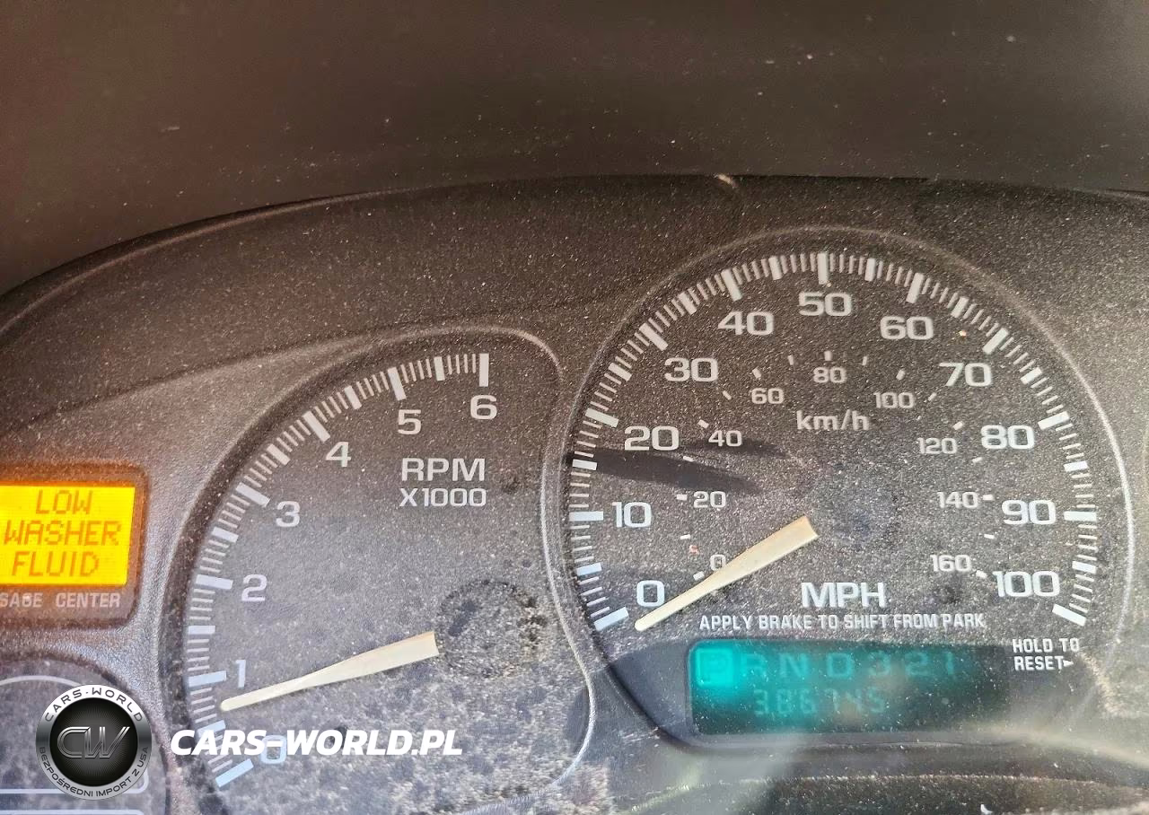 2002 Chevrolet Silverado C1500 VIN:2GCEC19T321167525 - 9