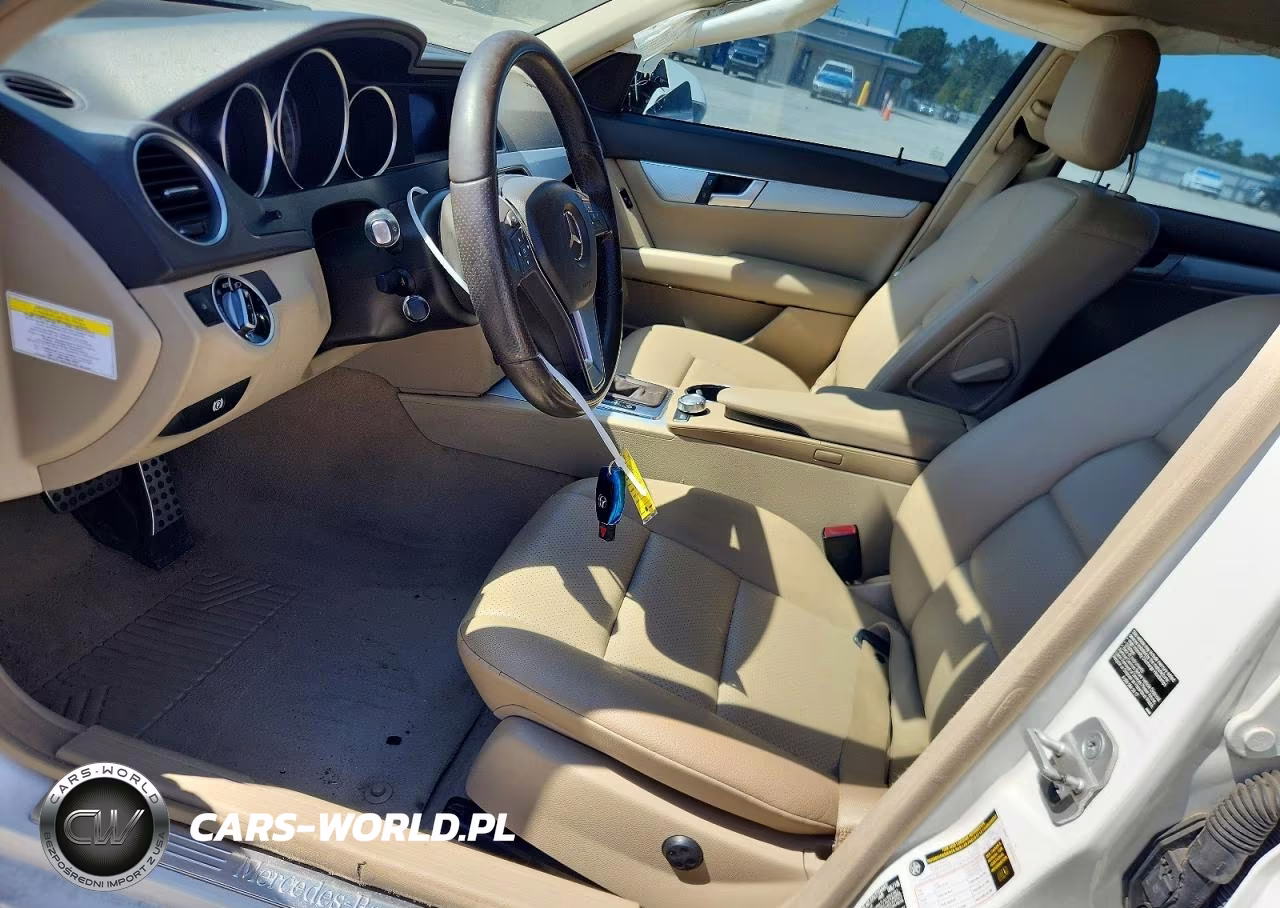 2014 Mercedes-Benz C 300 4Matic VIN:WDDGF8ABXEG198828 - 7