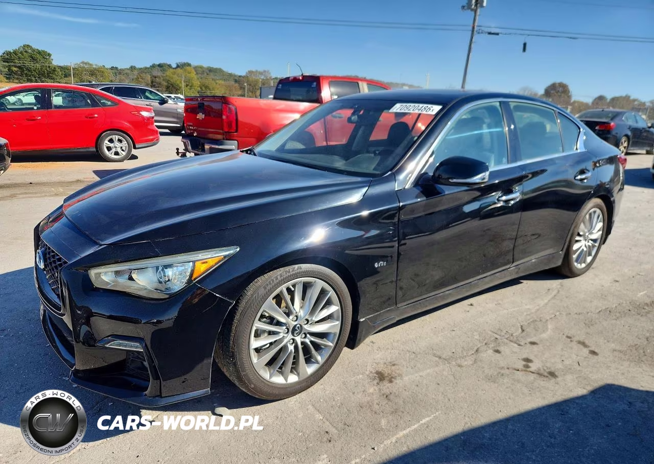 INFINITI Q50 LUXE
