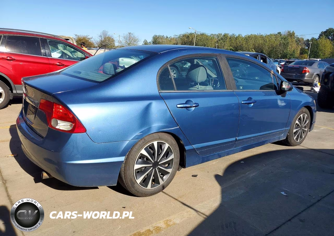 2010 Honda Civic Lx VIN:19XFA1F50AE084247 - 3