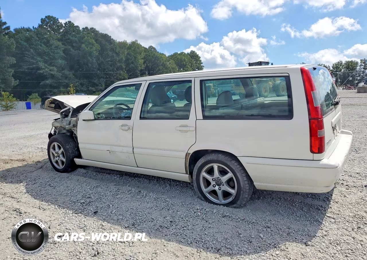 2000 Volvo V70 Base VIN:YV1LW61J5Y2708888 - 2