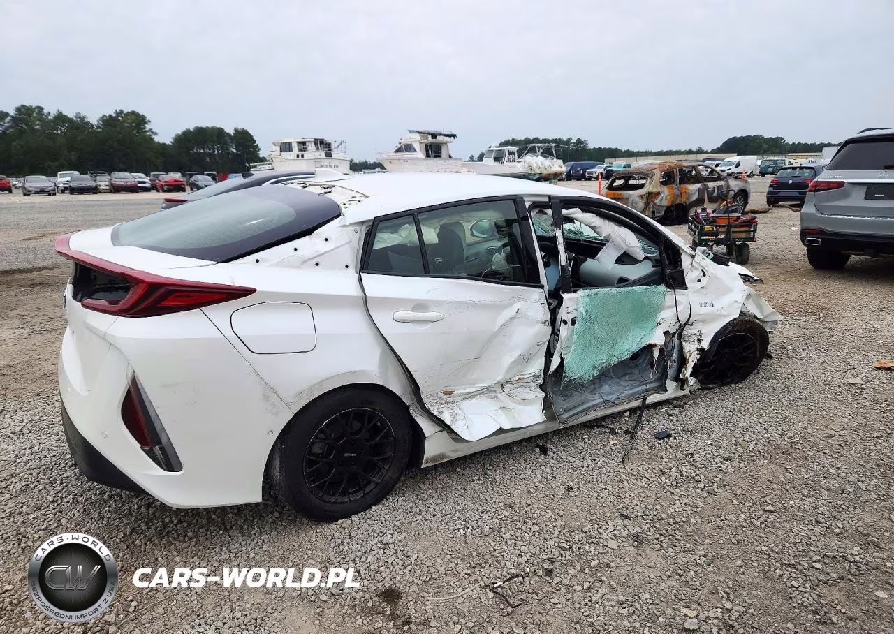 2017 Toyota Prius Prime Advanced VIN:JTDKARFP9H3031174 - 3
