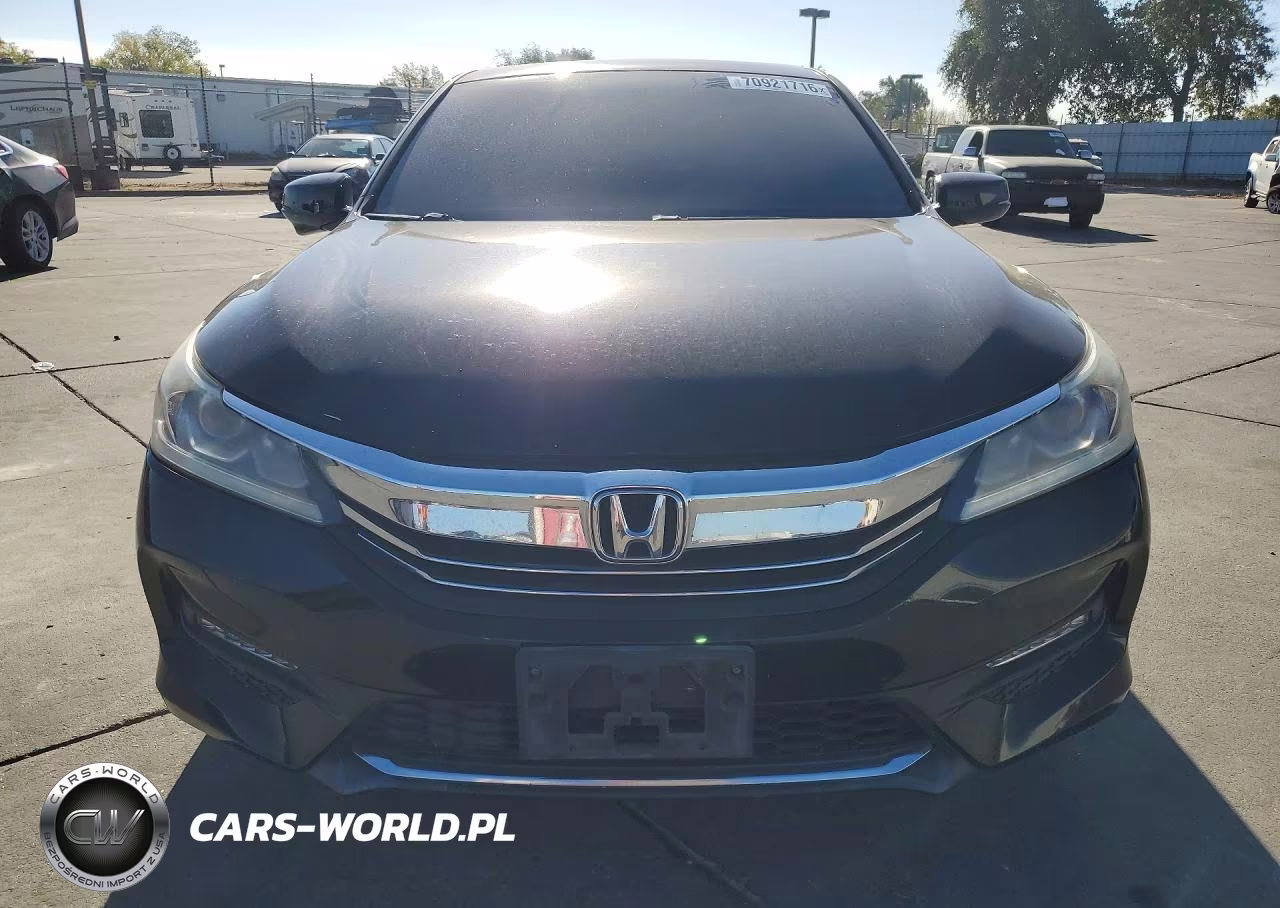 2017 Honda Accord Ex VIN:1HGCR2F7XHA237329 - 5