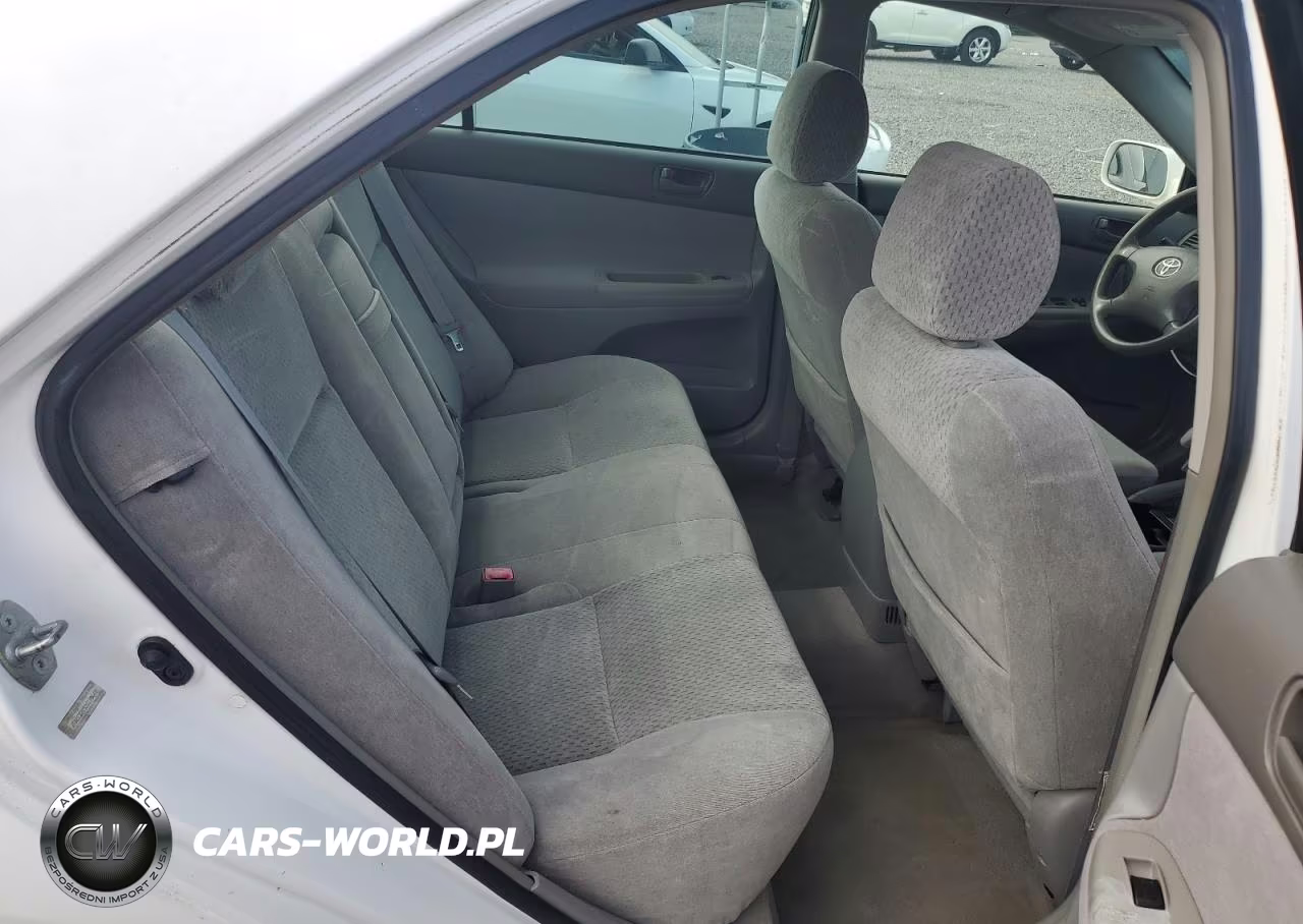 2002 Toyota Camry Le VIN:JTDBE32K320128469 - 10