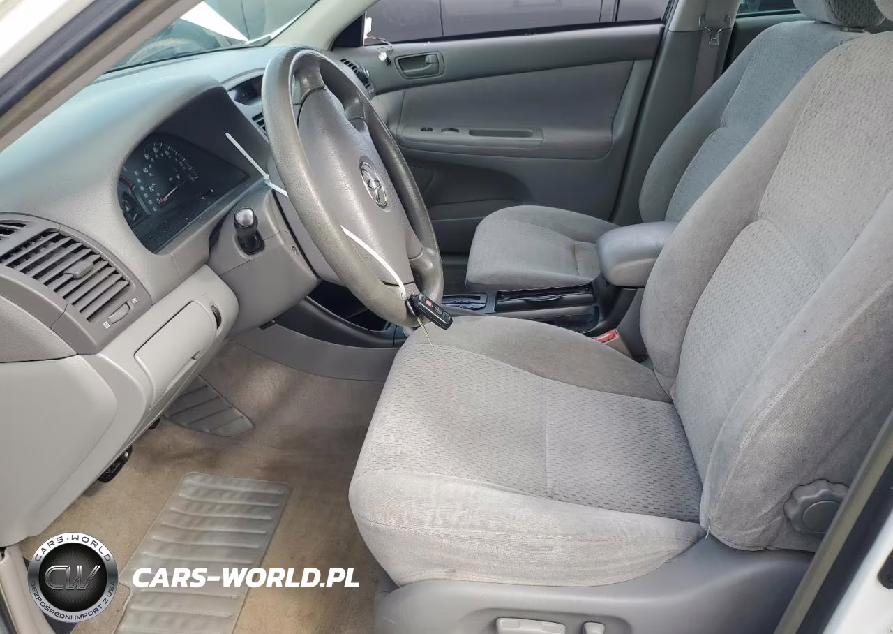 2002 Toyota Camry Le VIN:JTDBE32K320128469 - 7