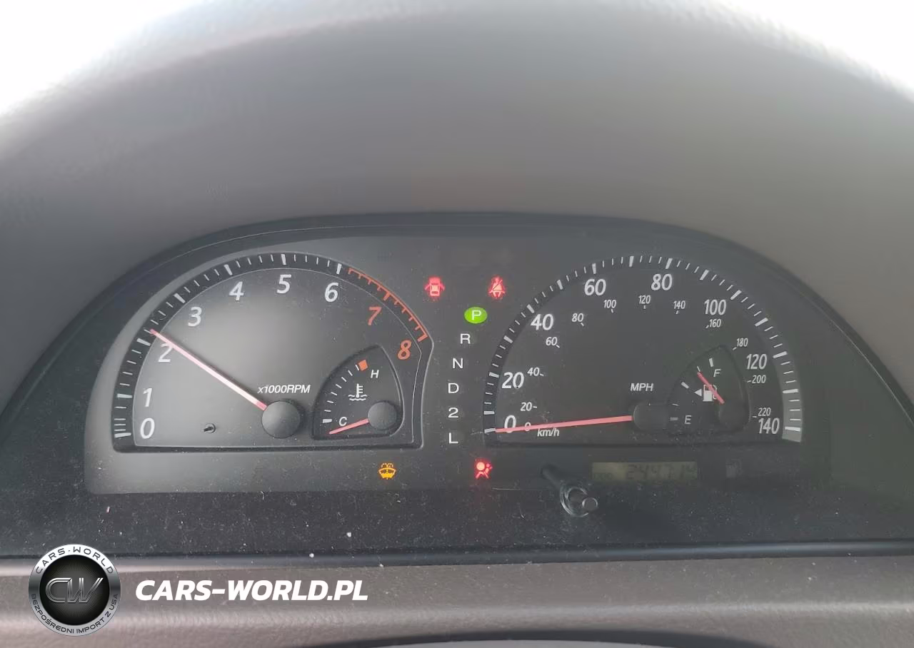 2002 Toyota Camry Le VIN:JTDBE32K320128469 - 9