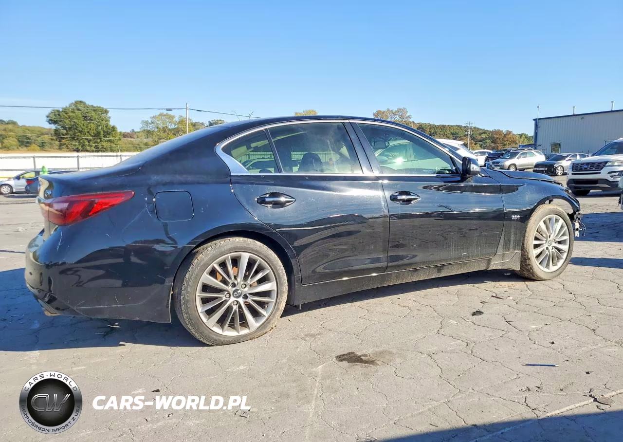 2018 Infiniti Q50 Luxe VIN:JN1EV7AR4JM439454 - 3
