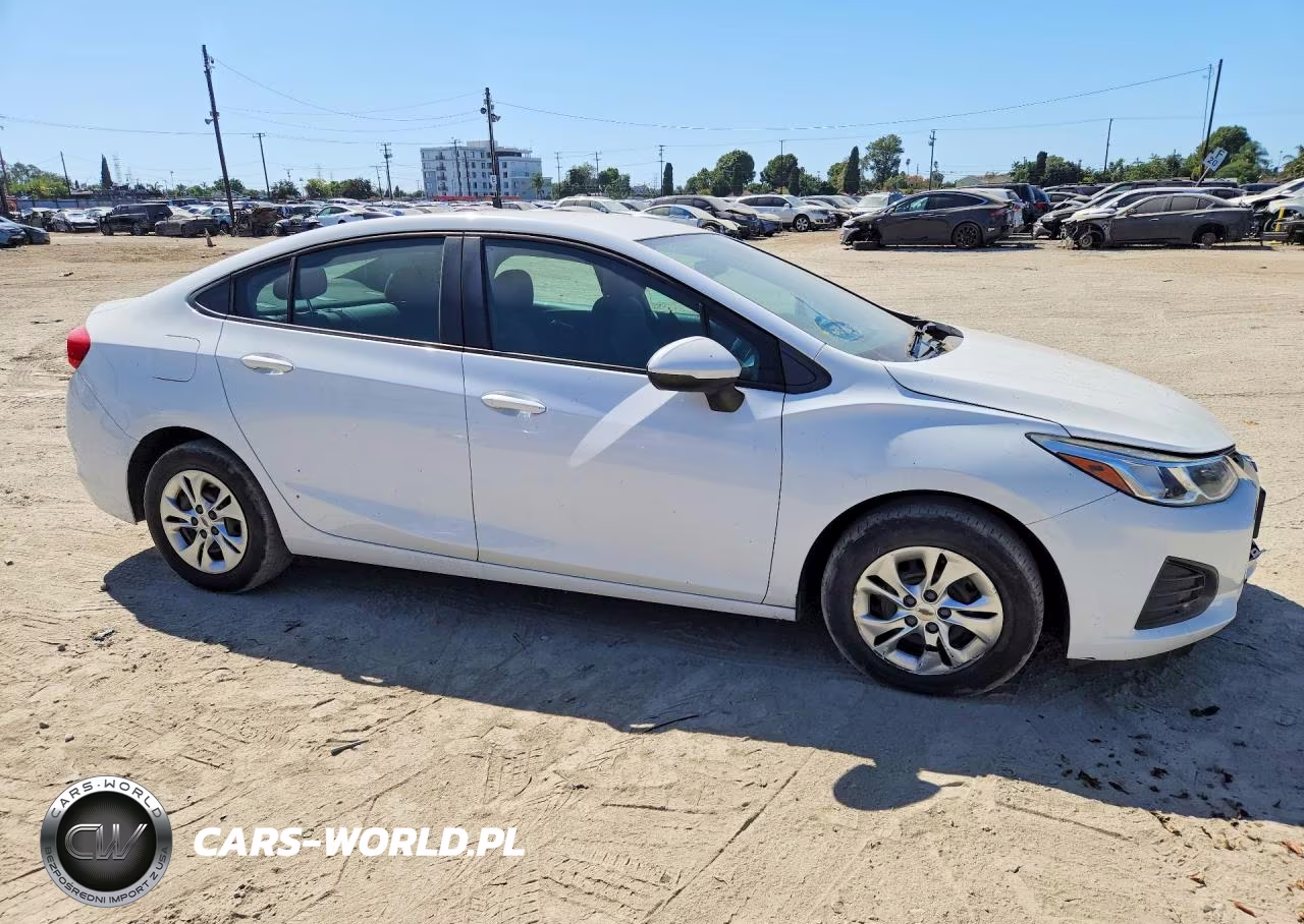2019 Chevrolet Cruze Ls VIN:1G1BC5SM2K7150577 - 4