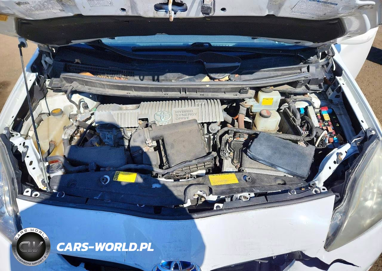 2014 Toyota Prius Two VIN:JTDKN3DUXE1813453 - 11