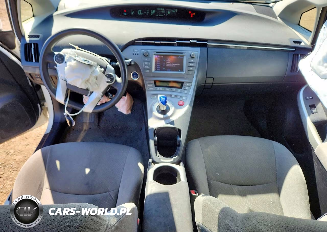 2014 Toyota Prius Two VIN:JTDKN3DUXE1813453 - 8