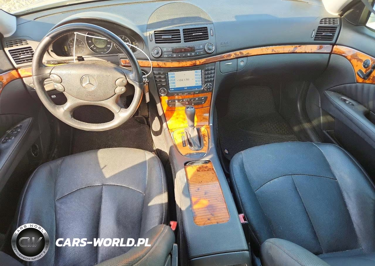 2007 Mercedes-Benz E 550 VIN:WDBUF72X07B079587 - 8