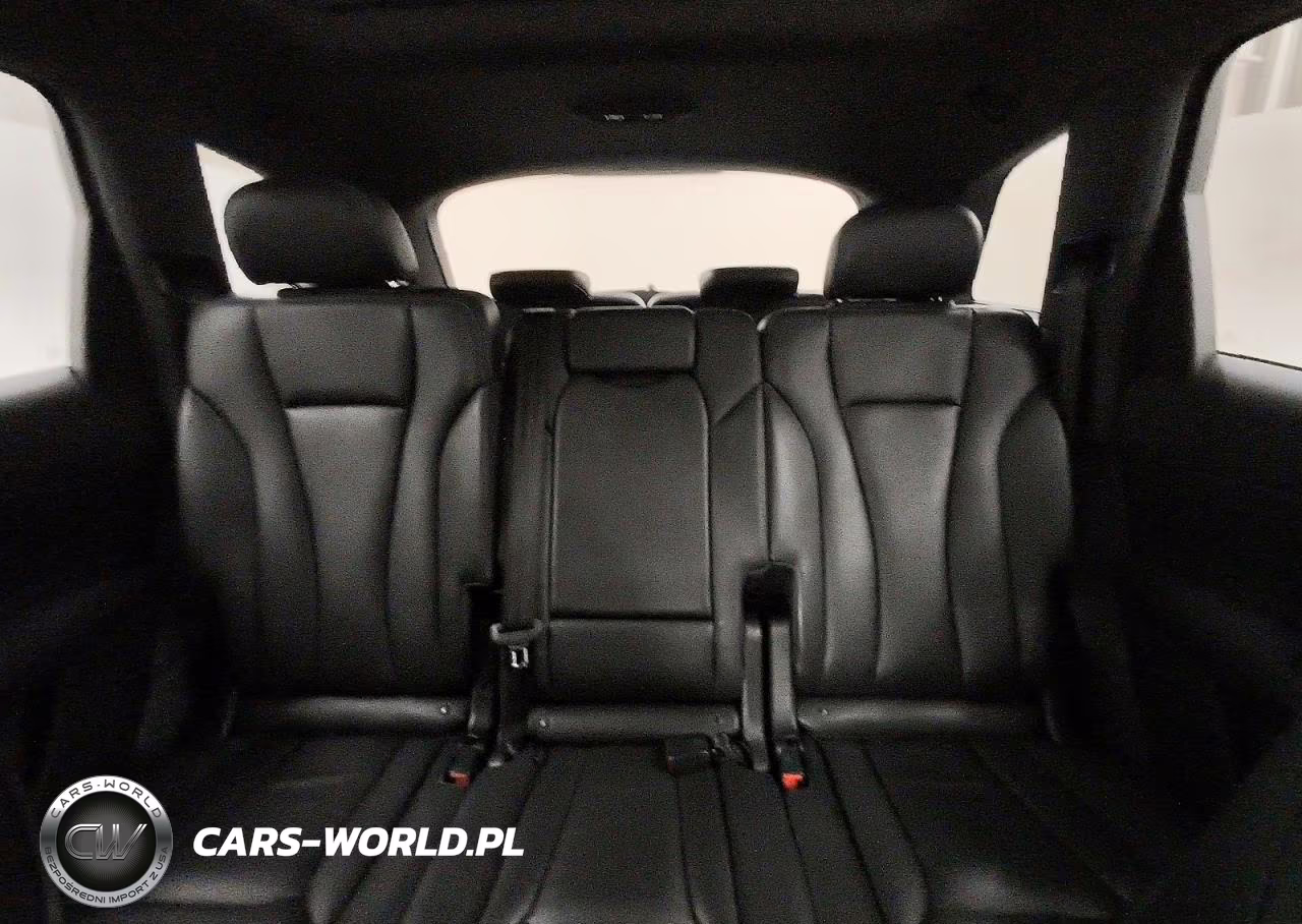 2017 Audi Q7 Premium Plus VIN:WA1LAAF71HD056354 - 10