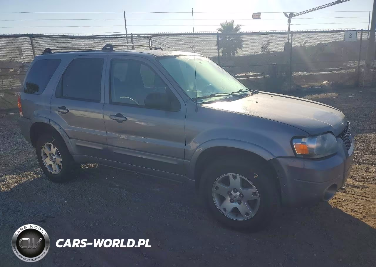 2007 Ford Escape Limited VIN:1FMCU04107KB99257 - 4